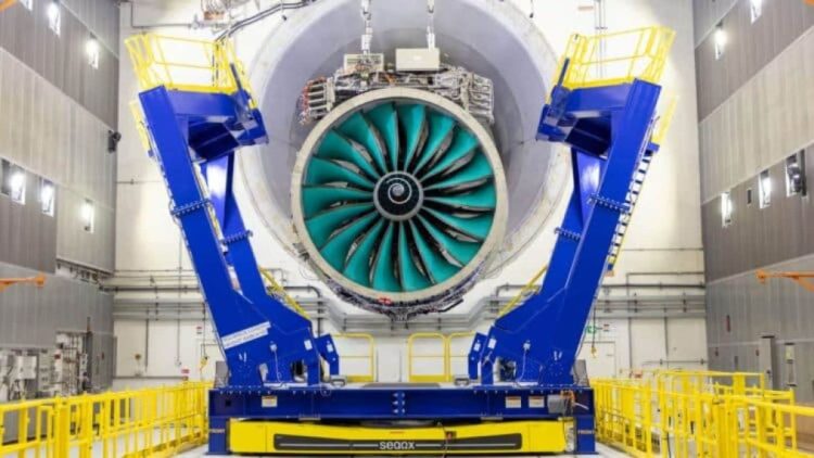 Rolls royce engine